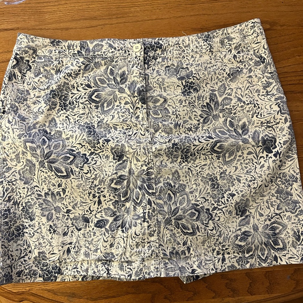 CJ Banks and Karen Scott Skorts 18W